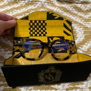 DIFF EYEWEAR x Harry Potter Hufflepuff tortoise blue light reader glasses
